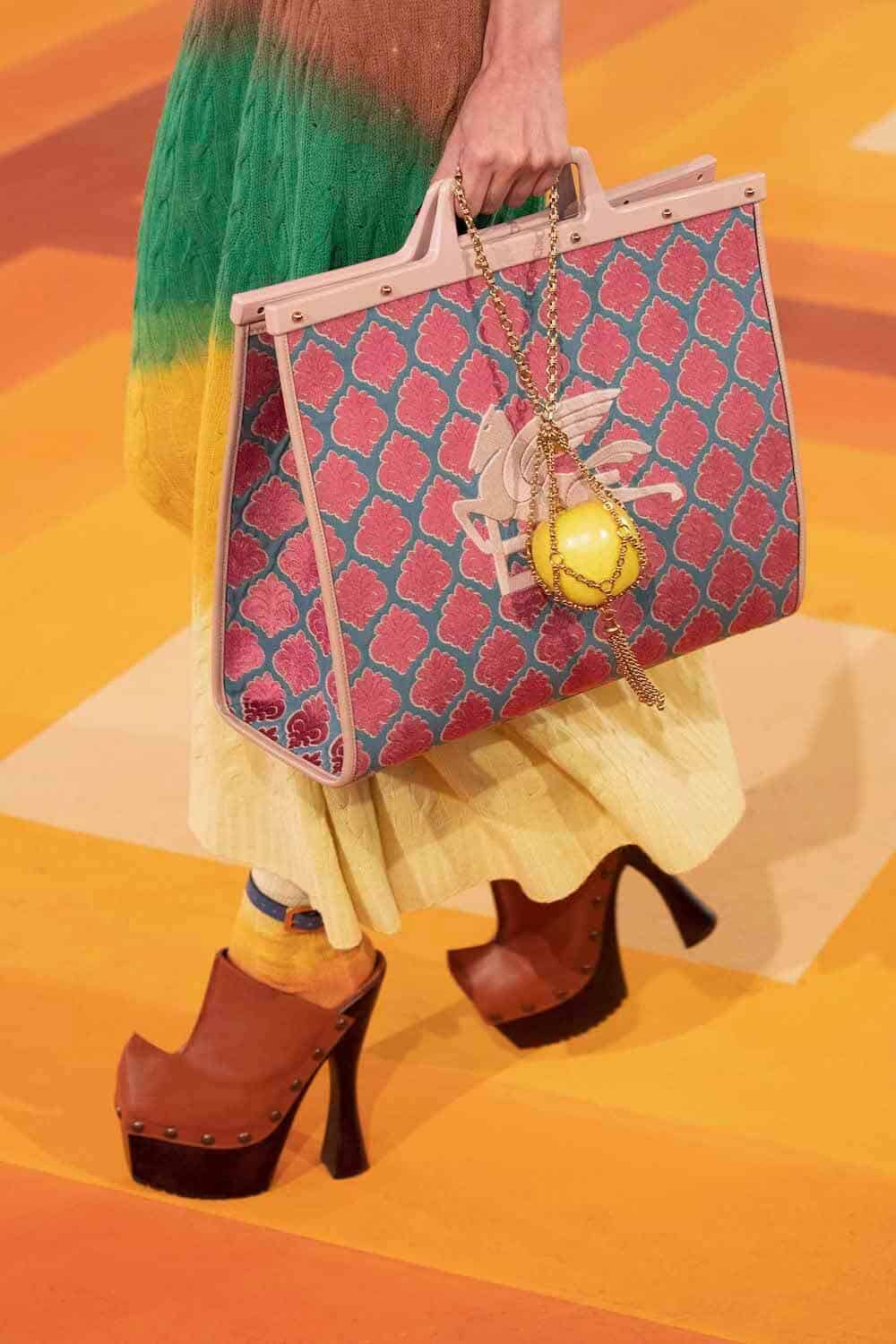 【ETRO】ショッピング トートバッグ Lover trotter【入手困難】 ETRO】ショッピング トートバッグ Lover trotter【入手困難